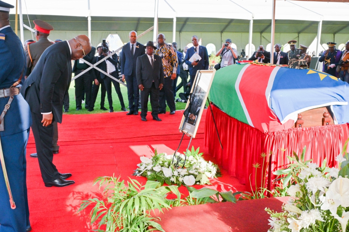 Le Président Félix Tshisekedi a rendu hommage au Dr Hage G. Geingob de Namibie