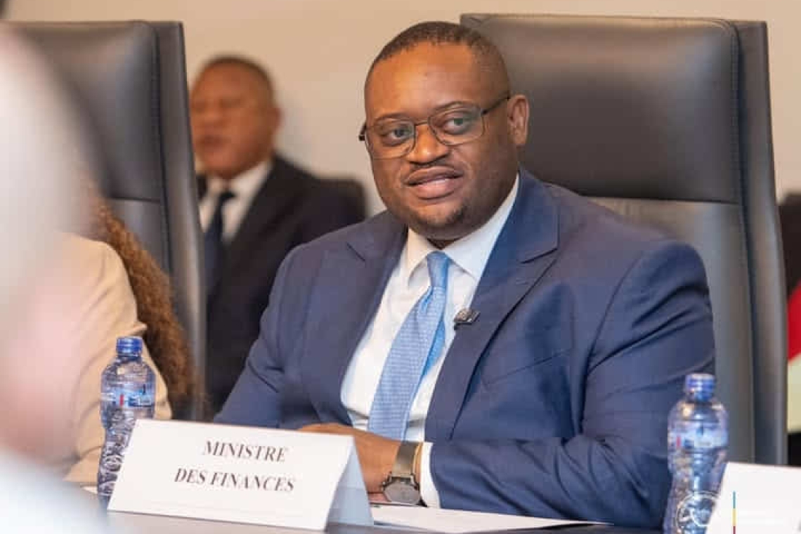 Le Ministre Fwamba satisfait du déroulé de la paie du mois de mai